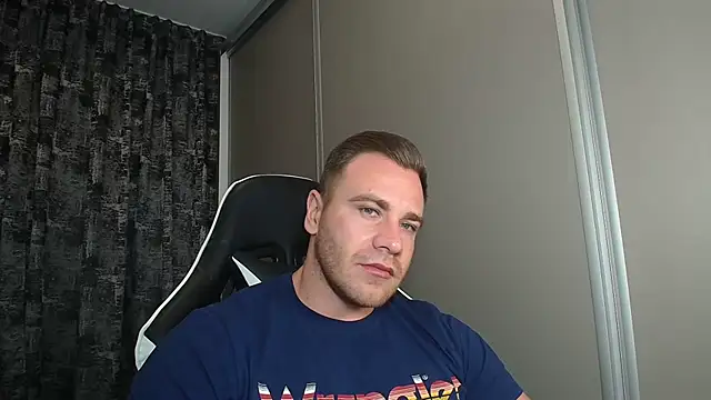 Snapshot of Thori92 chatting on 09-24-25, 05:27 Thori92 online show from 09-24-25, 05:27