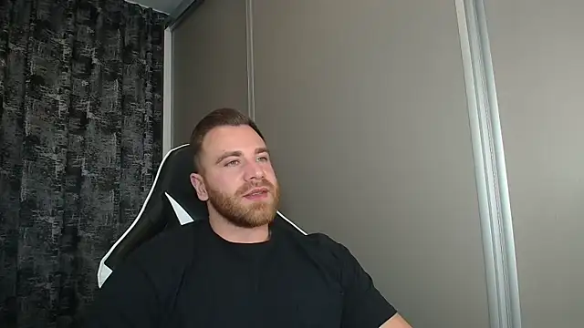 Snapshot of Thori92 chatting on 10-29-25, 06:09 Thori92 online show from 10-29-25, 06:09