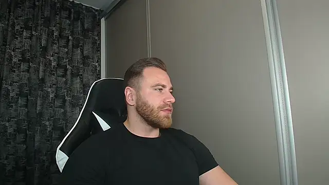 Snapshot of Thori92 chatting on 10-30-25, 05:46 Thori92 online show from 10-30-25, 05:46