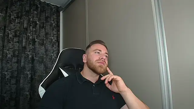 Snapshot of Thori92 chatting on 11-05-25, 06:41 Thori92 online show from 11-05-25, 06:41