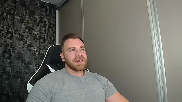 Snapshot of Thori92 chatting on 11-06-25, 06:53 Thori92 online show from 11-06-25, 06:53