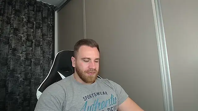 Snapshot of Thori92 chatting on 11-11-25, 05:35 Thori92 online show from 11-11-25, 05:35