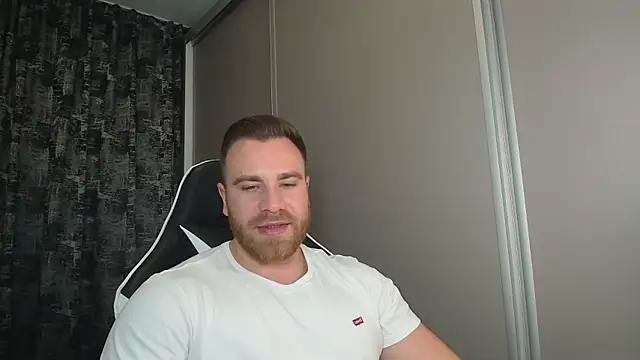 Snapshot of Thori92 chatting on 11-12-25, 06:30 Thori92 online show from 11-12-25, 06:30