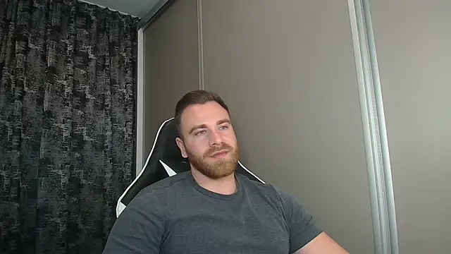 Snapshot of Thori92 chatting on 11-14-25, 06:50 Thori92 online show from 11-14-25, 06:50