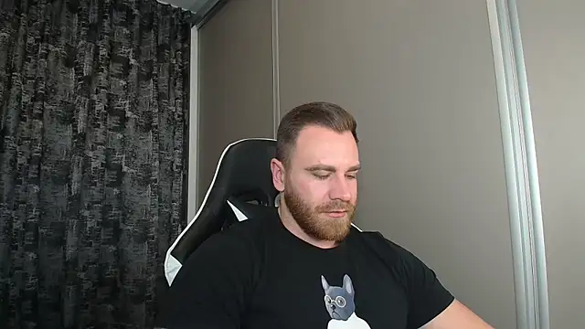 Snapshot of Thori92 chatting on 11-15-25, 05:20 Thori92 online show from 11-15-25, 05:20