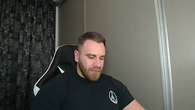 Snapshot of Thori92 chatting on 11-23-25, 02:17 Thori92 online show from 11-23-25, 02:17