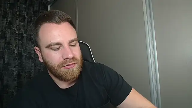 Snapshot of Thori92 chatting on 11-27-25, 06:10 Thori92 online show from 11-27-25, 06:10