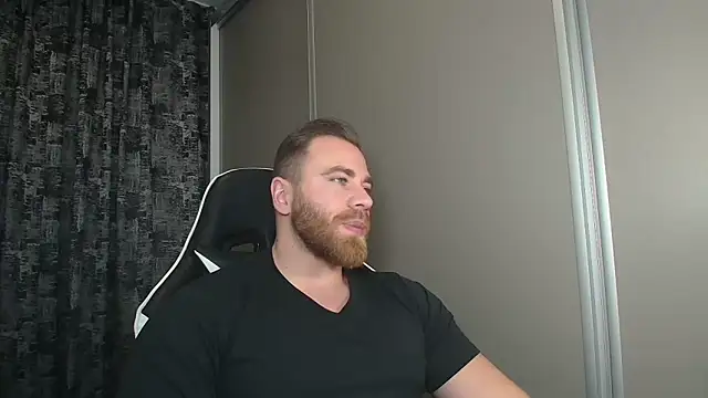 Snapshot of Thori92 chatting on 11-29-25, 03:59 Thori92 online show from 11-29-25, 03:59