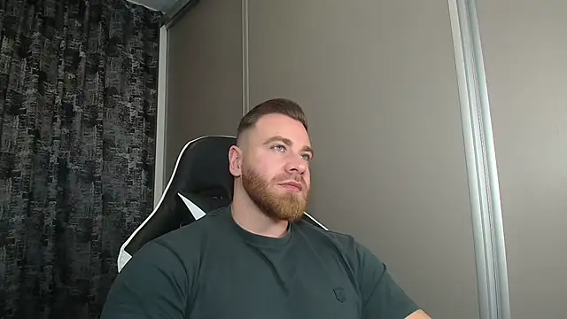 Snapshot of Thori92 chatting on 12-04-25, 04:27 Thori92 online show from 12-04-25, 04:27