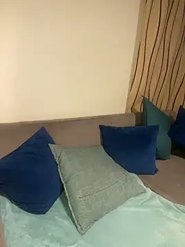 PETITE NAOMI online show from 01-03-25, 12:54