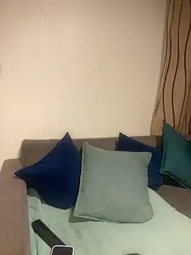 PETITE NAOMI online show from 02-18-25, 06:37