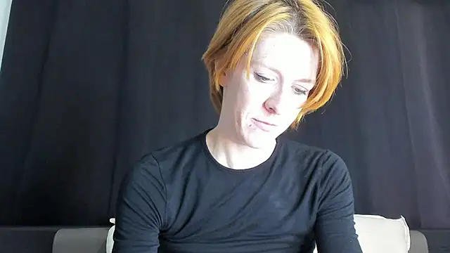 Snapshot of Mymiesexy chatting on 03-20-25, 09:35 Mymiesexy online show from 03-20-25, 09:35