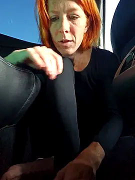 Snapshot of Mymiesexy chatting on 10-05-25, 03:43 Mymiesexy online show from 10-05-25, 03:43