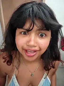 Snapshot of Peach_Girll chatting on 01-24-25, 02:08 Peach Girll online show from 01-24-25, 02:08