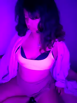 Snapshot of Peach_Girll chatting on 02-14-25, 03:00 Peach Girll online show from 02-14-25, 03:00
