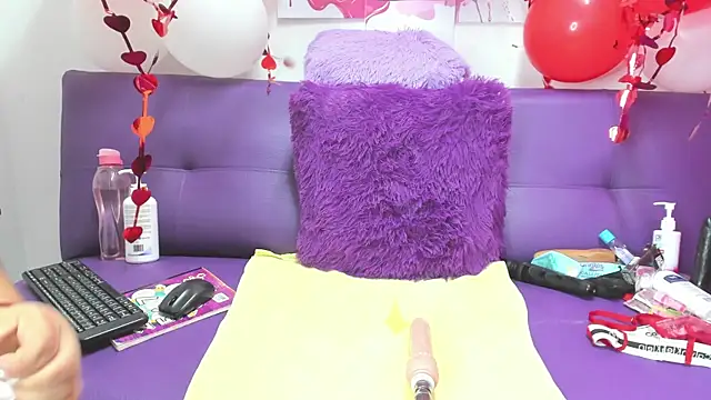 Cloe 35 online show from 02-12-25, 09:43