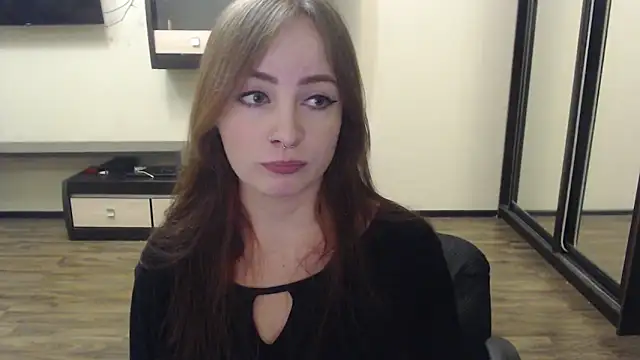 Snapshot of Laralianna chatting on 12-10-24, 06:38 Laralianna online show from 12-10-24, 06:38