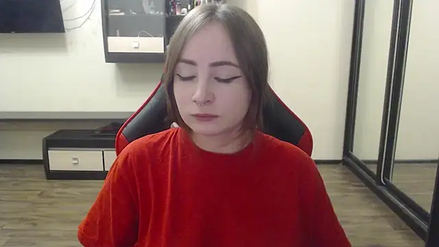 Snapshot of Laralianna chatting on 12-21-24, 08:21 Laralianna online show from 12-21-24, 08:21