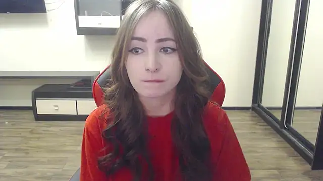 Snapshot of Laralianna chatting on 12-22-24, 03:22 Laralianna online show from 12-22-24, 03:22