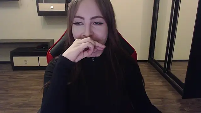 Snapshot of Laralianna chatting on 01-09-25, 04:41 Laralianna online show from 01-09-25, 04:41