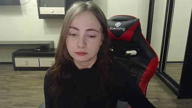 Snapshot of Laralianna chatting on 02-05-25, 05:42 Laralianna online show from 02-05-25, 05:42