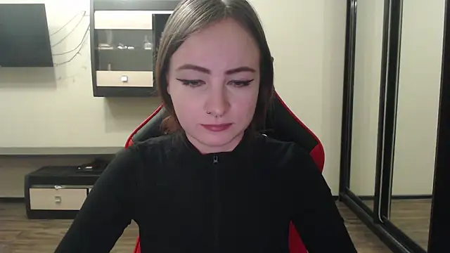 Snapshot of Laralianna chatting on 02-09-25, 03:12 Laralianna online show from 02-09-25, 03:12