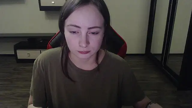 Snapshot of Laralianna chatting on 03-17-25, 03:40 Laralianna online show from 03-17-25, 03:40