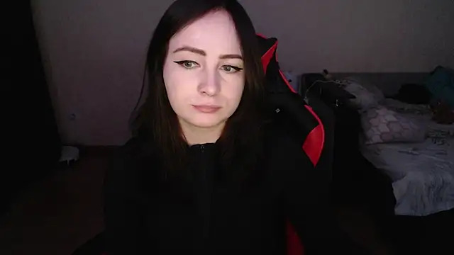 Snapshot of Laralianna chatting on 10-31-25, 03:46 Laralianna online show from 10-31-25, 03:46