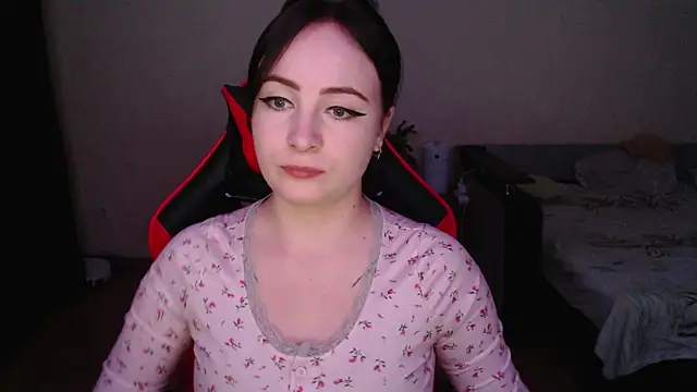 Snapshot of Laralianna chatting on 11-02-25, 04:09 Laralianna online show from 11-02-25, 04:09