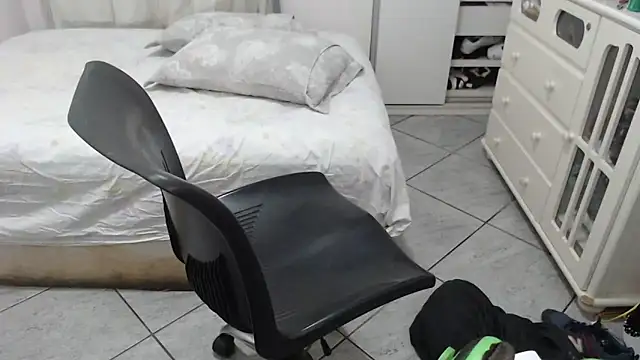 MysterBearMG online show from 10-27-25, 11:41