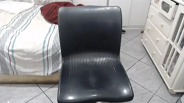 MysterBearMG online show from 04-08-26, 01:49