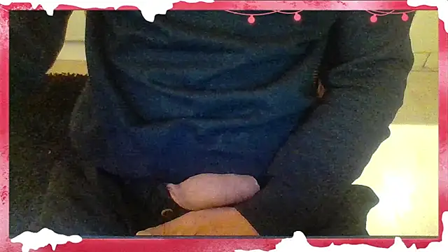 Snapshot of Remstr chatting on 12-10-24, 10:26 Remstr online show from 12-10-24, 10:26