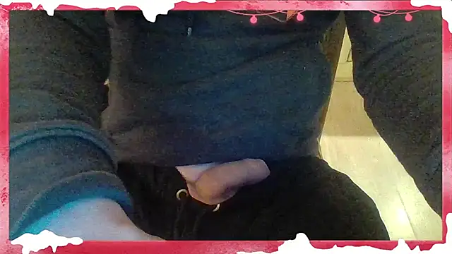 Snapshot of Remstr chatting on 12-26-24, 10:31 Remstr online show from 12-26-24, 10:31