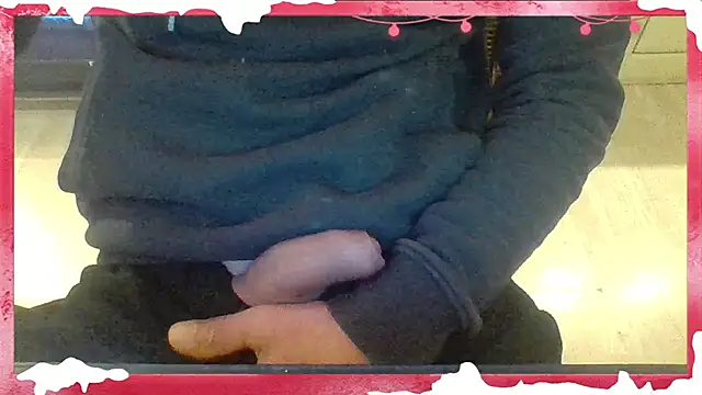 Snapshot of Remstr chatting on 12-31-24, 11:20 Remstr online show from 12-31-24, 11:20