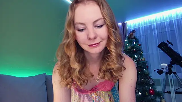 Snapshot of Cuddle_Cat chatting on 01-01-25, 05:43 Cuddle Cat online show from 01-01-25, 05:43