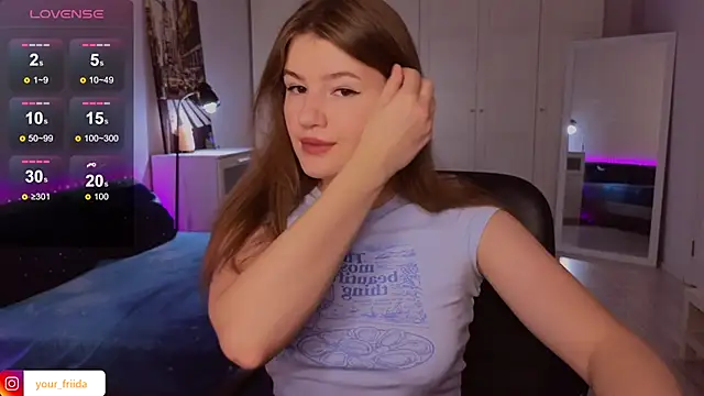 Snapshot of alwaysfrida chatting on 11-13-25, 12:37 alwaysfrida online show from 11-13-25, 12:37