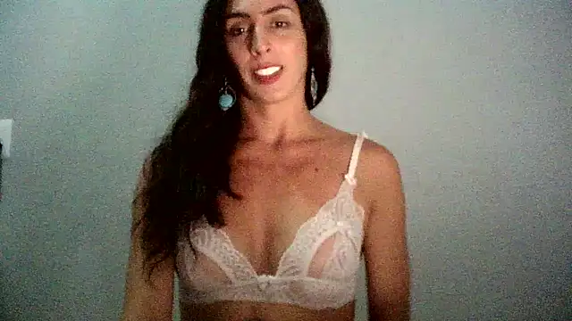 AlexiaDuucan online show from 01-16-25, 01:47