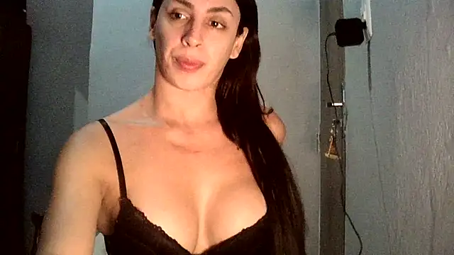 AlexiaDuucan online show from 10-04-25, 01:31