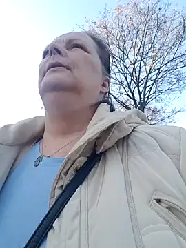 Snapshot of saharaheiss chatting on 12-26-24, 01:54 saharaheiss online show from 12-26-24, 01:54