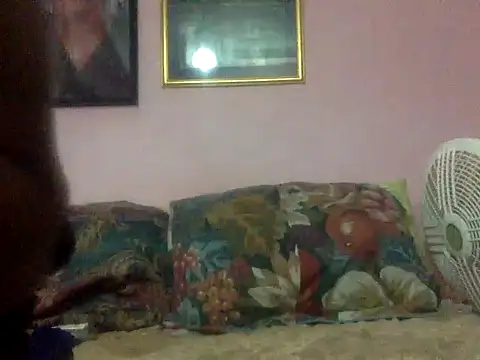 Snapshot of XXVONIE chatting on 01-12-25, 07:32 XXVONIE online show from 01-12-25, 07:32