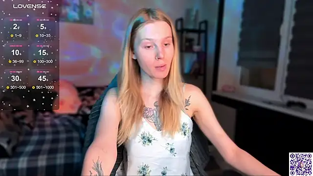 Snapshot of Chanel_Gill chatting on 11-04-25, 04:28 Chanel Gill online show from 11-04-25, 04:28