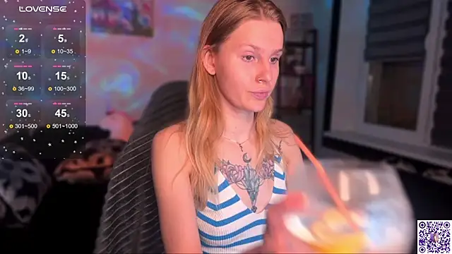 Snapshot of Chanel_Gill chatting on 11-15-25, 04:25 Chanel Gill online show from 11-15-25, 04:25