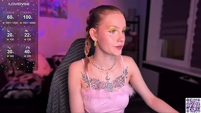 Snapshot of Chanel_Gill chatting on 11-21-25, 07:45 Chanel Gill online show from 11-21-25, 07:45