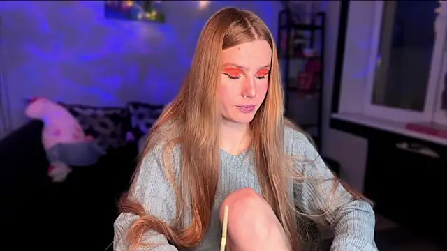 Snapshot of Chanel_Gill chatting on 12-13-25, 07:53 Chanel Gill online show from 12-13-25, 07:53