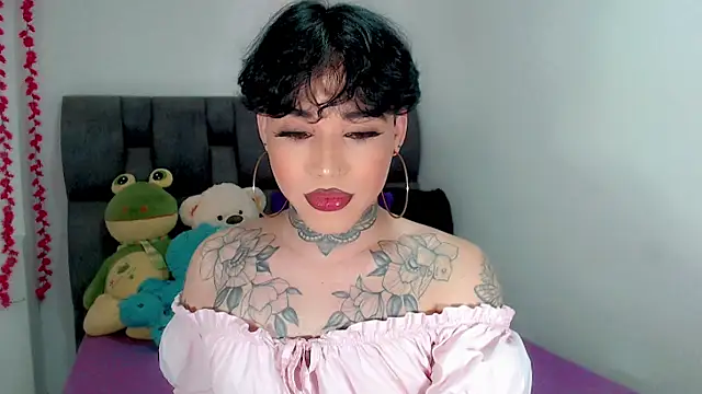 Snapshot of little_star_porn chatting on 10-16-25, 12:44 little star porn online show from 10-16-25, 12:44