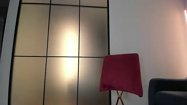 Lunaonekiss online show from 10-13-25, 11:32