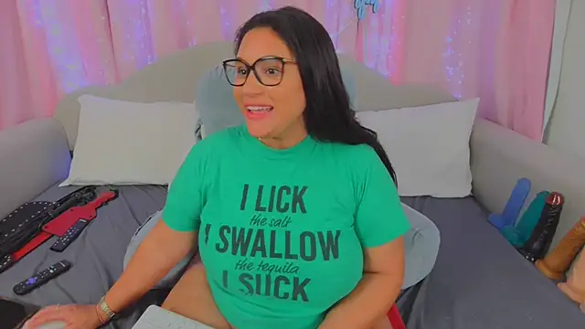 MeghanXO online show from 12-29-24, 08:58