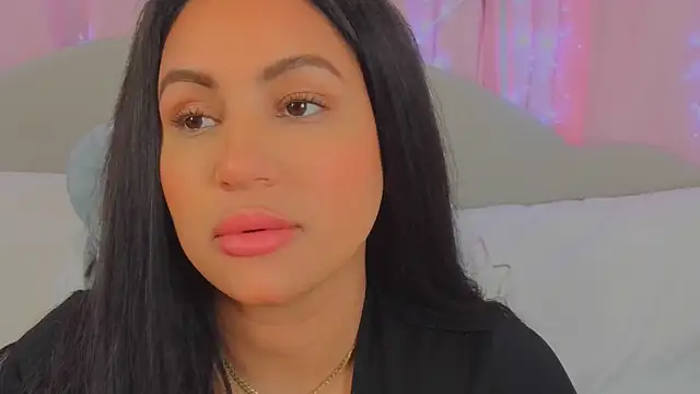 MeghanXO online show from 12-31-24, 06:02