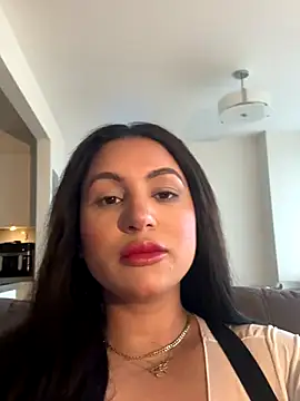 MeghanXO online show from 10-31-25, 01:45