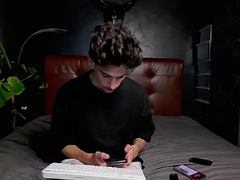 DanielCrush1 online show from 10-28-25, 11:03